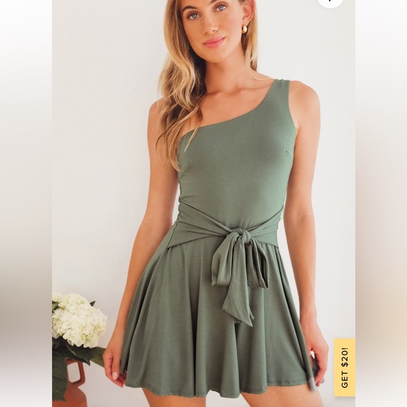 Lulu Romper. NWOT. M. Green. - Picture 1 of 2